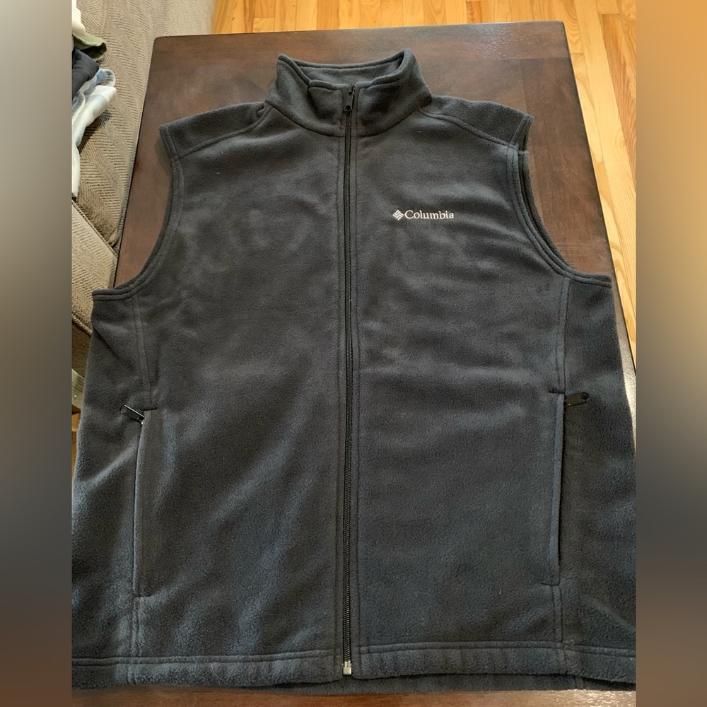 Columbia Men’s Fleece Vest in Black